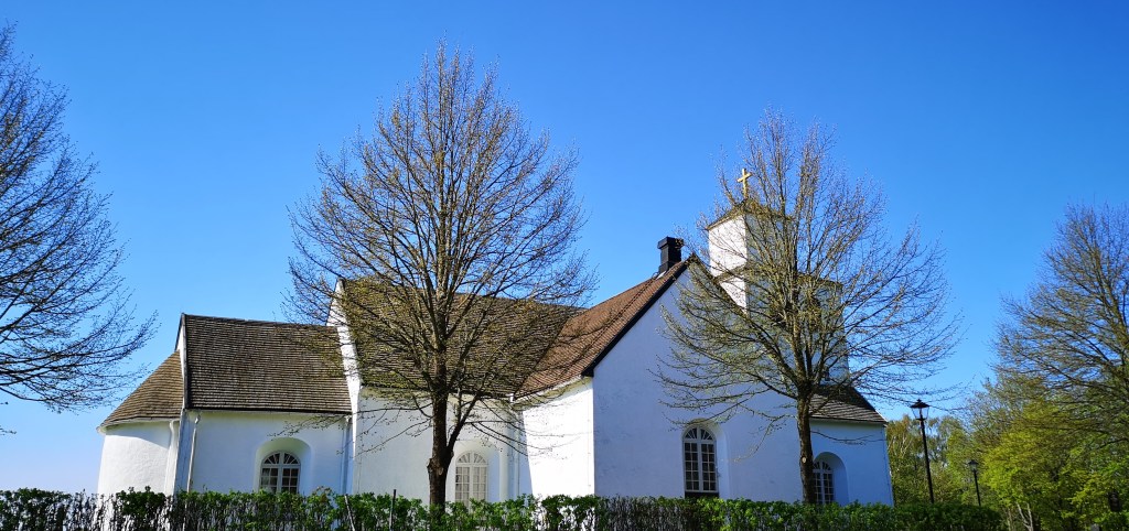 Tönnersjö kyrkas medeltida västmur hittad